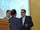 دریافت لوح تقدیرمهندس عیدی از دست دبیرشورای عالی امنیت ملی کشور