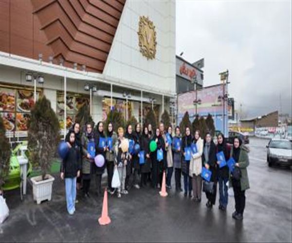 تجلیل مدیرکل از بانوان اداره کل نوسازی مدارس آذربایجان شرقی