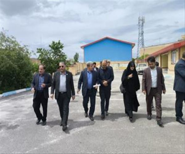 بازدید مدیرکل نوسازی مدارس آذربایجان شرقی از فضاهای آموزشی شهرستان ترکمانچای/ تأکید بر تأمین تجهیزات و نگهداری اصولی مدارس