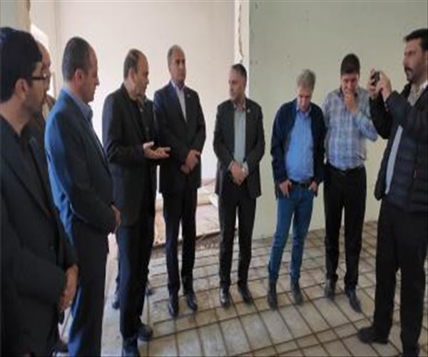 بازدید مدیرکل نوسازی مدارس آذربایجان شرقی از پروژه های آموزشی و ورزشی شهرستان سراب