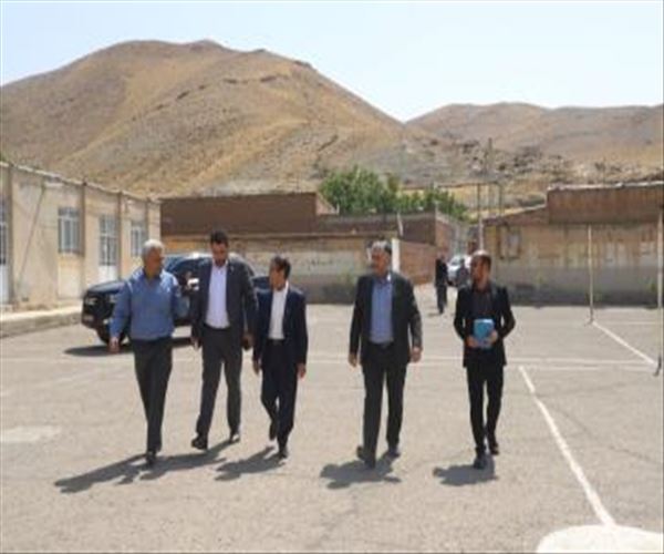بازدید مدیرکل نوسازی مدارس آذربایجان شرقی از مدارس آذرشهر و اسکو