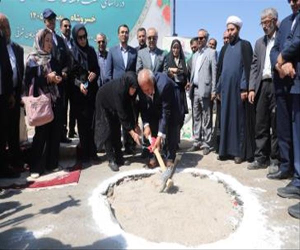 کلنگ احداث مدرسه ۶ کلاسه خیرساز به یاد زنده‌یاد «امیرمهدی رضوی خسروشاهی» به زمین زده شد